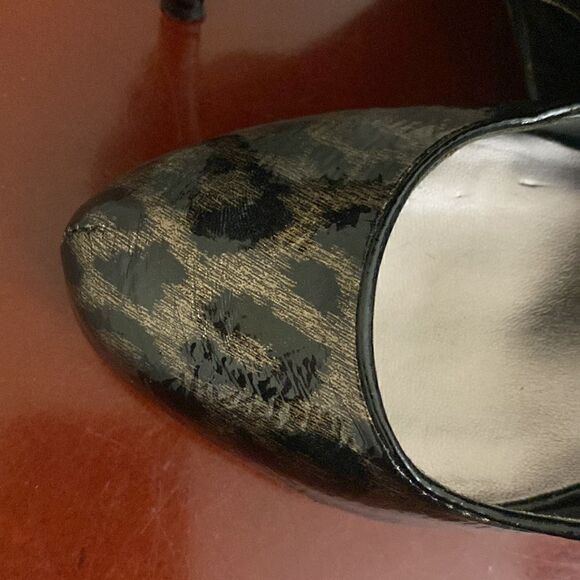 Steve Madden Leopard Print Slingback Heels. Bow on heel strap. Size 7-1/2 - Picture 3 of 6